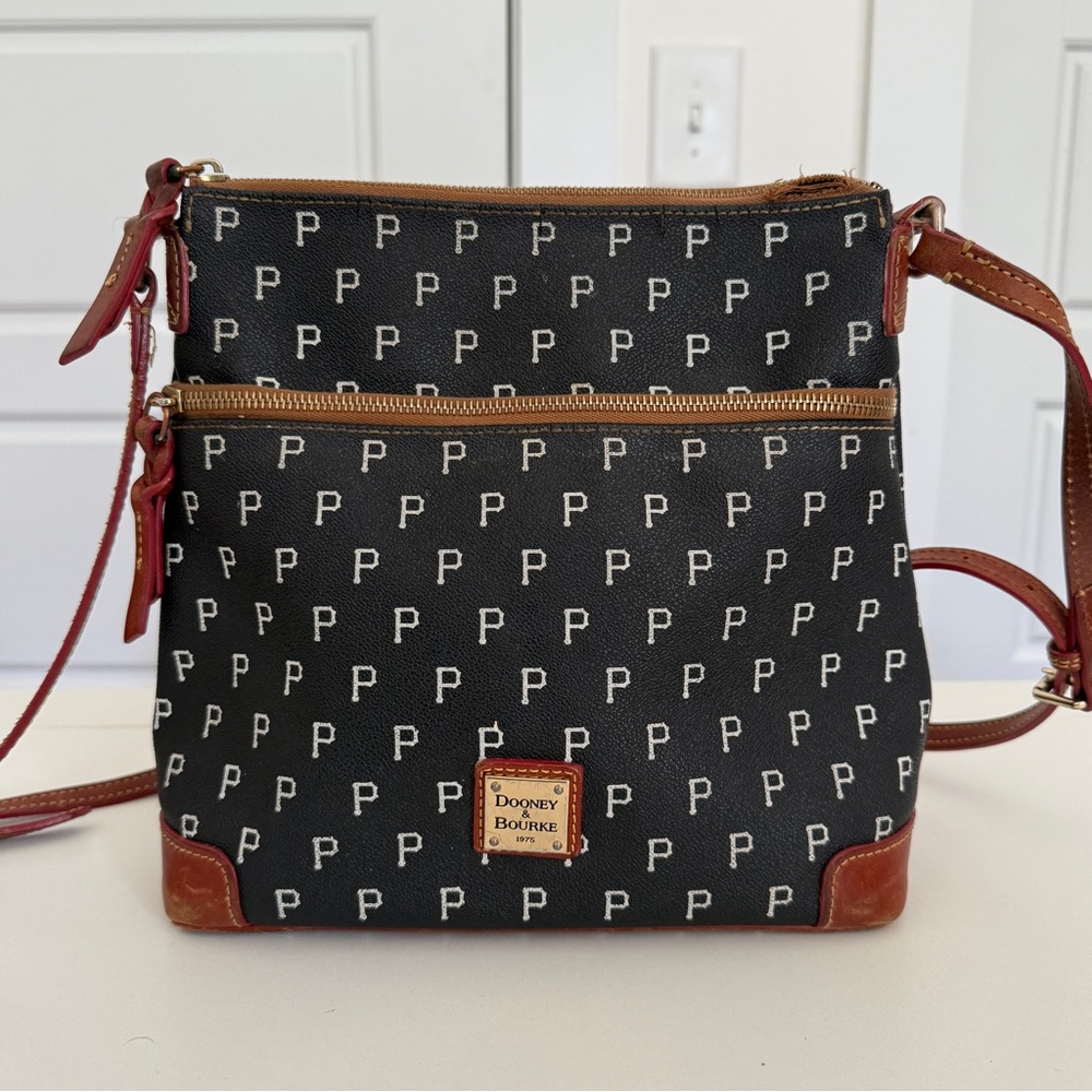 Dooney & Bourke Pittsburgh Pirates Crossbody Bag
